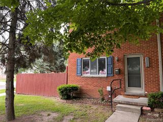 25709 Salem 74, Roseville, MI 48088