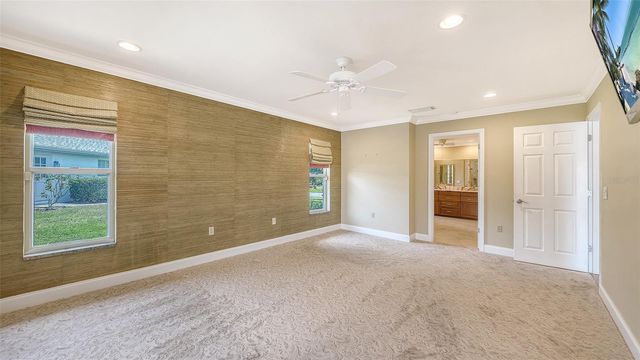 6921 COUNTRY LAKES CIRCLE, Sarasota, FL 34243