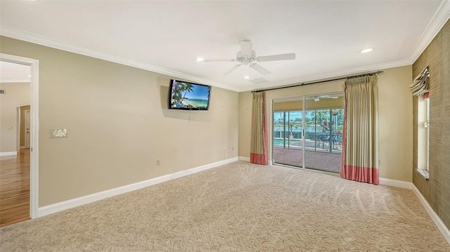 6921 COUNTRY LAKES CIRCLE, Sarasota, FL 34243