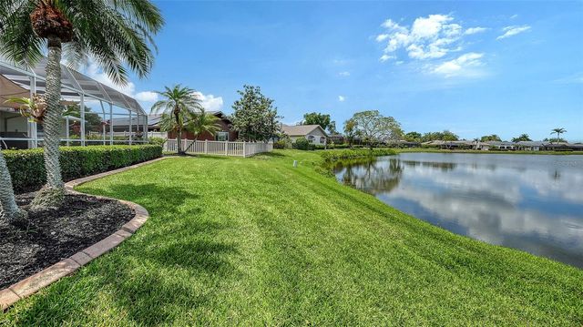 6921 COUNTRY LAKES CIRCLE, Sarasota, FL 34243