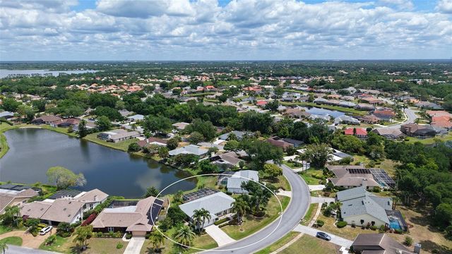 6921 COUNTRY LAKES CIRCLE, Sarasota, FL 34243
