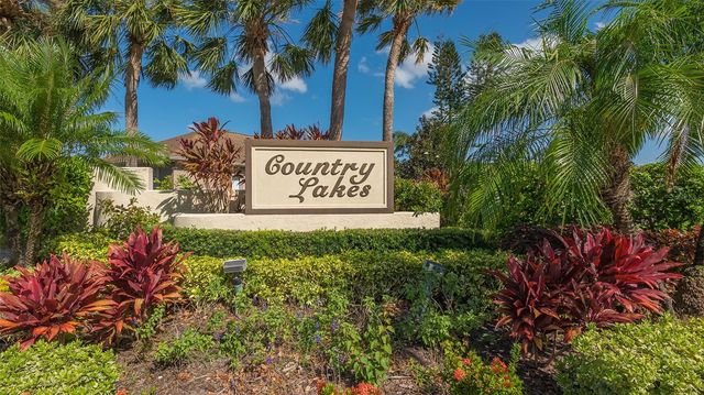 6921 COUNTRY LAKES CIRCLE, Sarasota, FL 34243