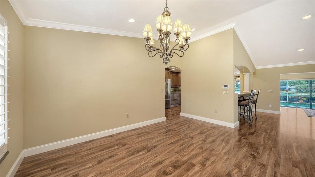 Image 11 of property listing at 6921 COUNTRY LAKES CIRCLE, Sarasota, FL 34243