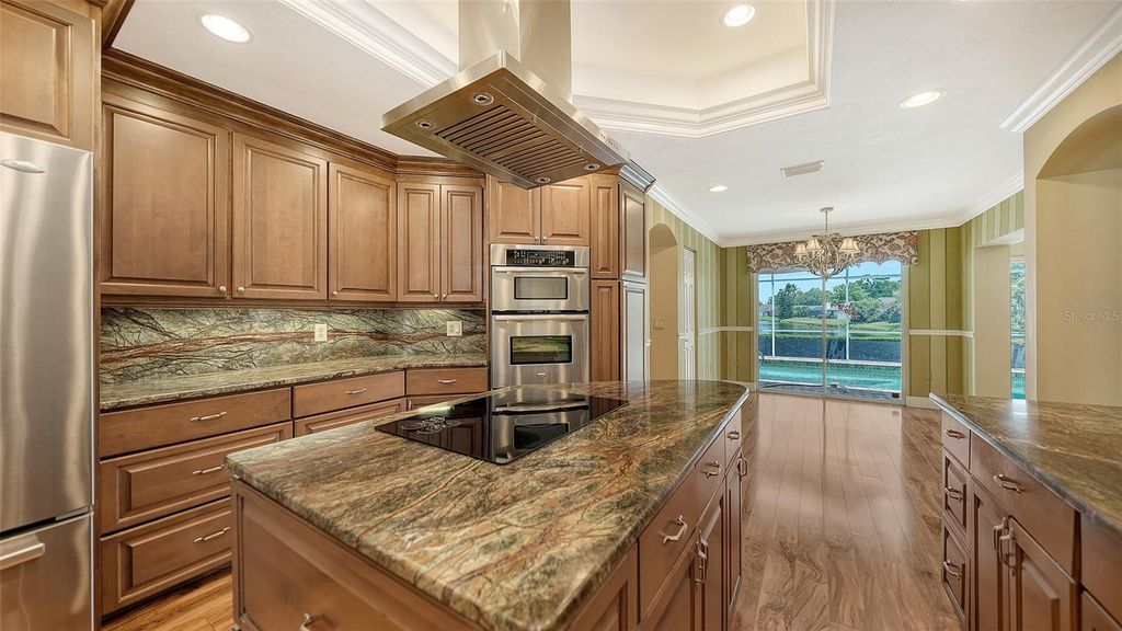 Image 21 of property listing at 6921 COUNTRY LAKES CIRCLE, Sarasota, FL 34243