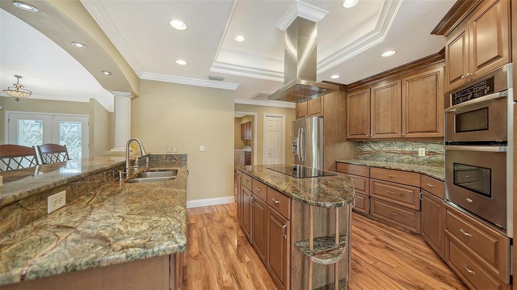 Image 22 of property listing at 6921 COUNTRY LAKES CIRCLE, Sarasota, FL 34243