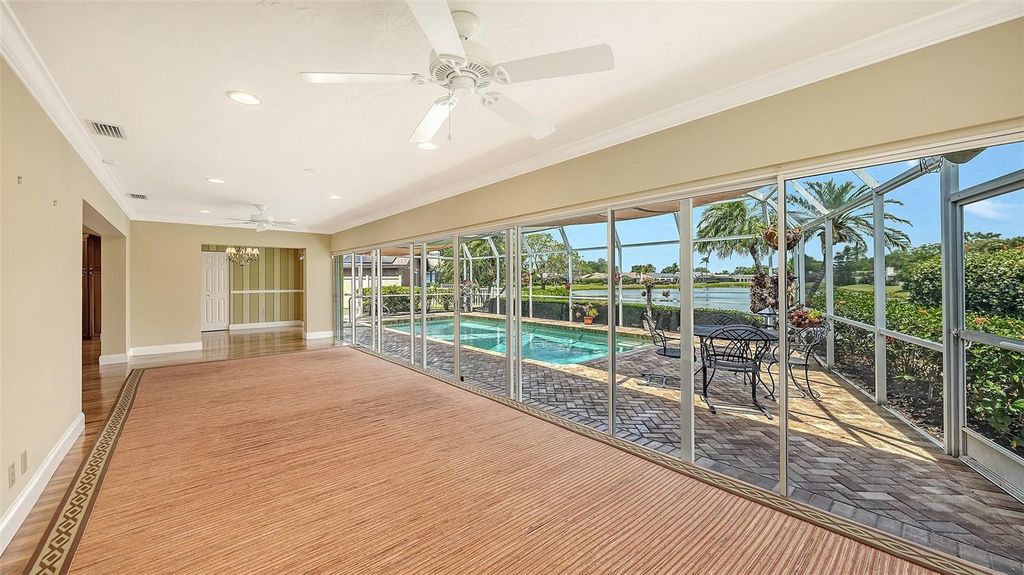 Image 29 of property listing at 6921 COUNTRY LAKES CIRCLE, Sarasota, FL 34243