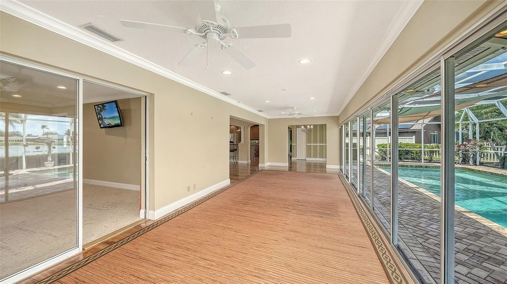 Image 30 of property listing at 6921 COUNTRY LAKES CIRCLE, Sarasota, FL 34243