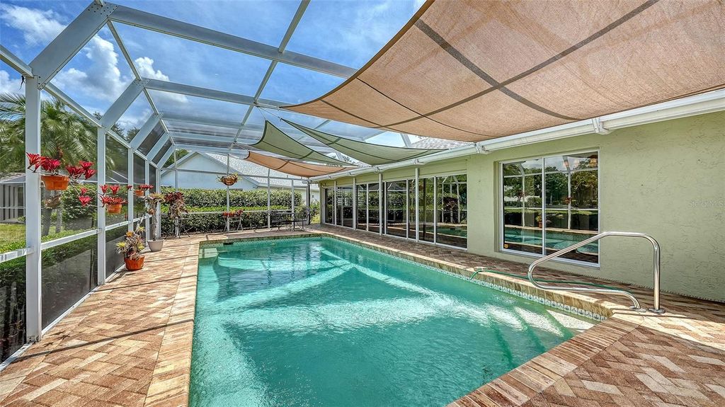Image 48 of property listing at 6921 COUNTRY LAKES CIRCLE, Sarasota, FL 34243