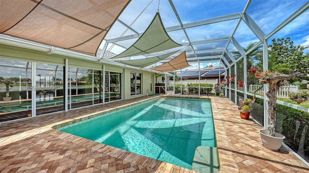 Image 49 of property listing at 6921 COUNTRY LAKES CIRCLE, Sarasota, FL 34243