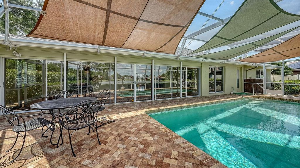 Image 50 of property listing at 6921 COUNTRY LAKES CIRCLE, Sarasota, FL 34243