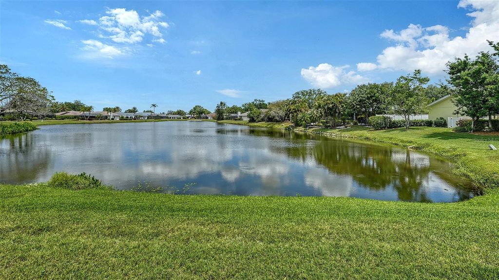 Image 57 of property listing at 6921 COUNTRY LAKES CIRCLE, Sarasota, FL 34243