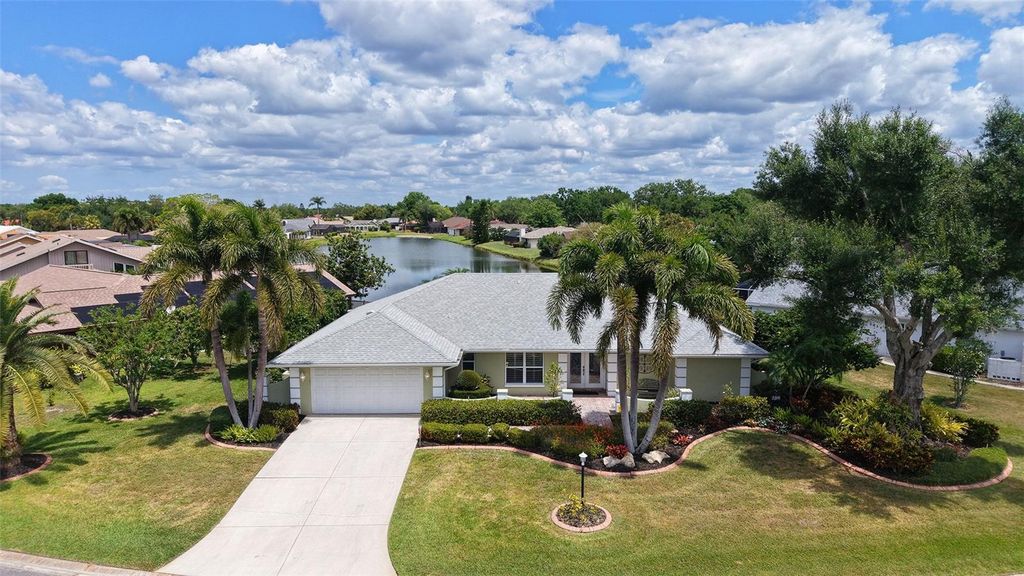 Image 66 of property listing at 6921 COUNTRY LAKES CIRCLE, Sarasota, FL 34243