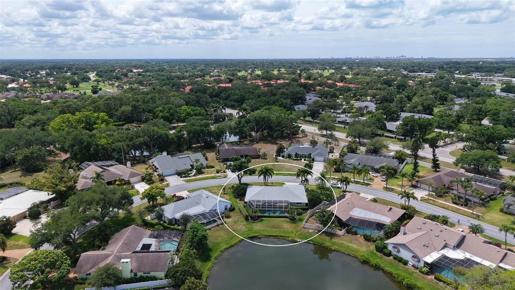 Image 68 of property listing at 6921 COUNTRY LAKES CIRCLE, Sarasota, FL 34243