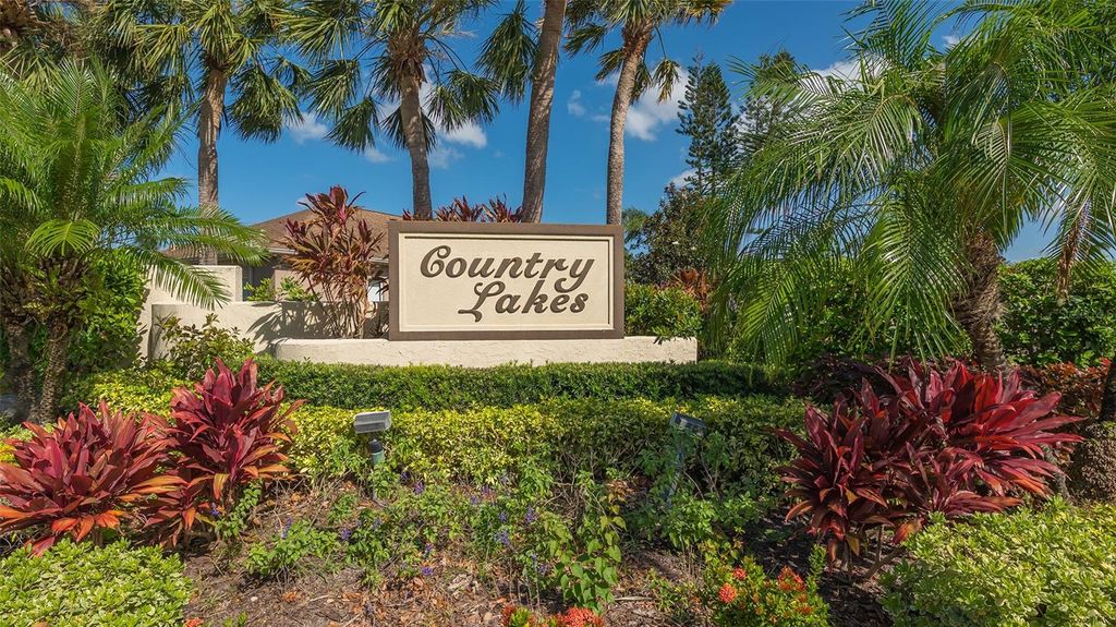 Image 69 of property listing at 6921 COUNTRY LAKES CIRCLE, Sarasota, FL 34243