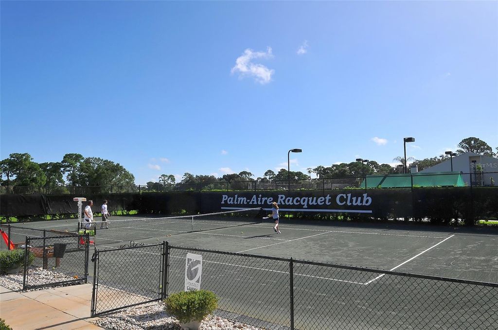 Image 80 of property listing at 6921 COUNTRY LAKES CIRCLE, Sarasota, FL 34243