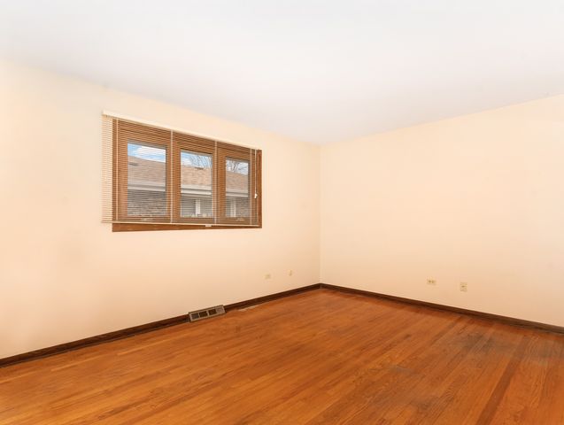 7601 Sycamore Drive, Orland Park, IL 60462