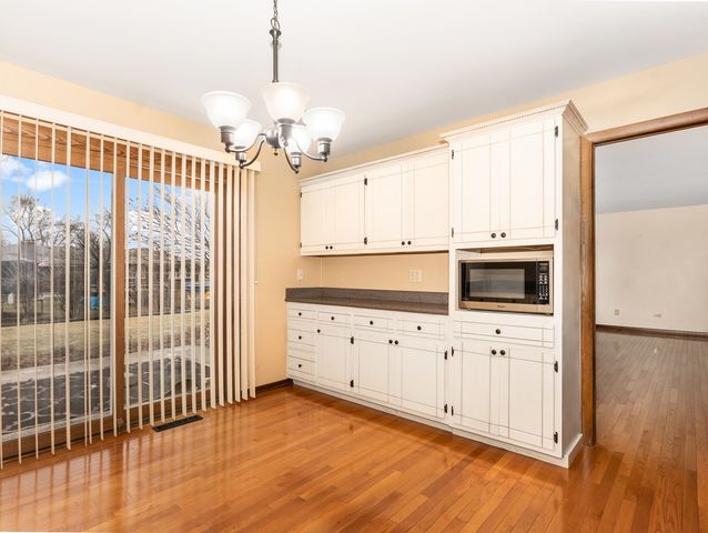 7601 Sycamore Drive, Orland Park, IL 60462