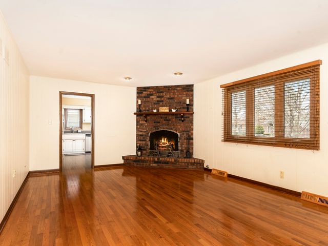 7601 Sycamore Drive, Orland Park, IL 60462