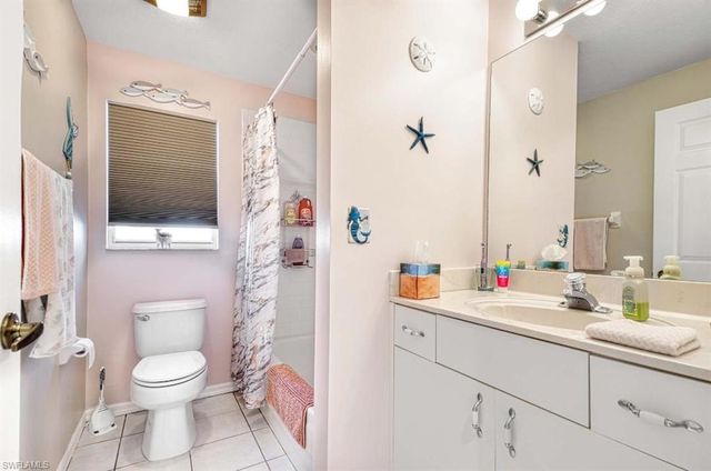 1708 Royal CIR # 701, Naples, FL 34112