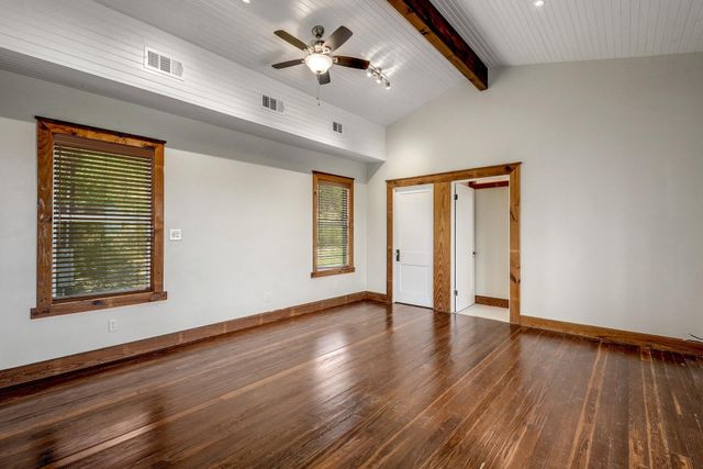 21300 Crestmont B, Spicewood, TX 78669