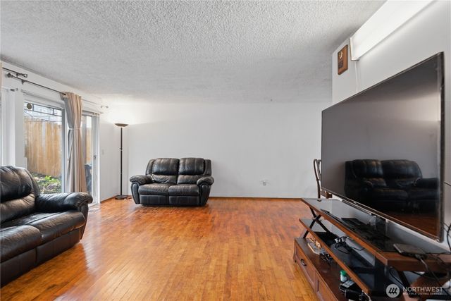 6201 47th Avenue S, Seattle, WA 98118