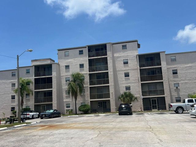 5541 BAY BOULEVARD 107, Port Richey, FL 34668