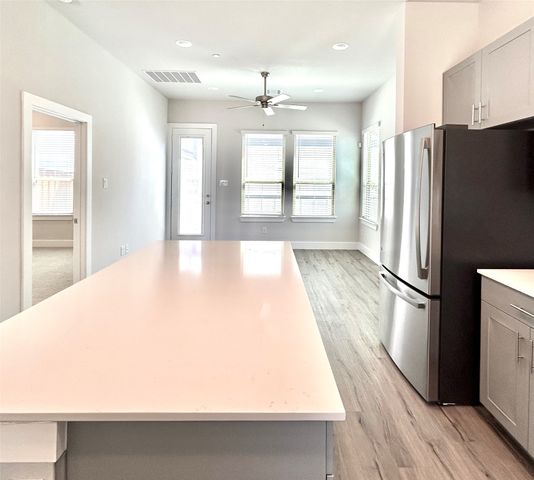 2501 Ascension Boulevard 600, Arlington, TX 76006