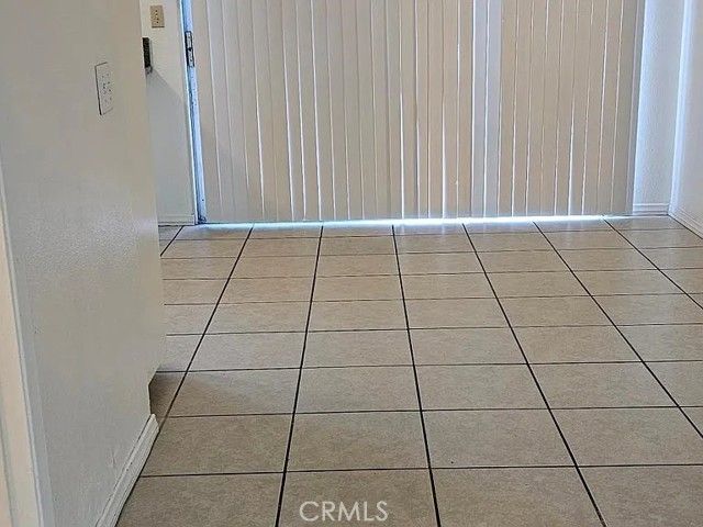 7969 Pinehurst Dr, Highland, CA 92346