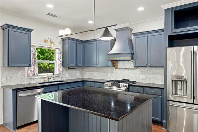203 Shaw Drive, Acworth, GA 30102
