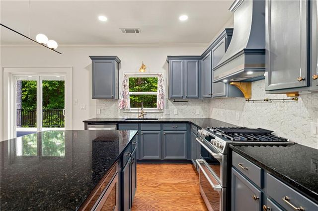 203 Shaw Drive, Acworth, GA 30102