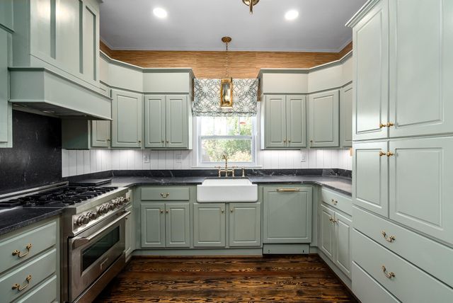 217 Abbeville Avenue NW, Aiken, SC 29801