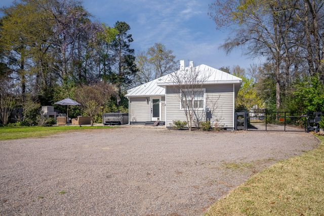 217 Abbeville Avenue NW, Aiken, SC 29801