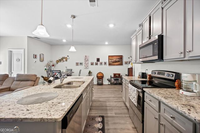 7503 Knoll Hollow Road, Lithonia, GA 30058