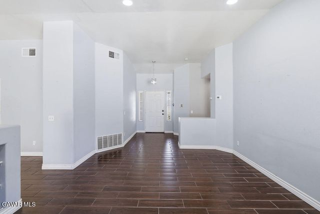45520 Fairbanks Avenue, Lancaster, CA 93534