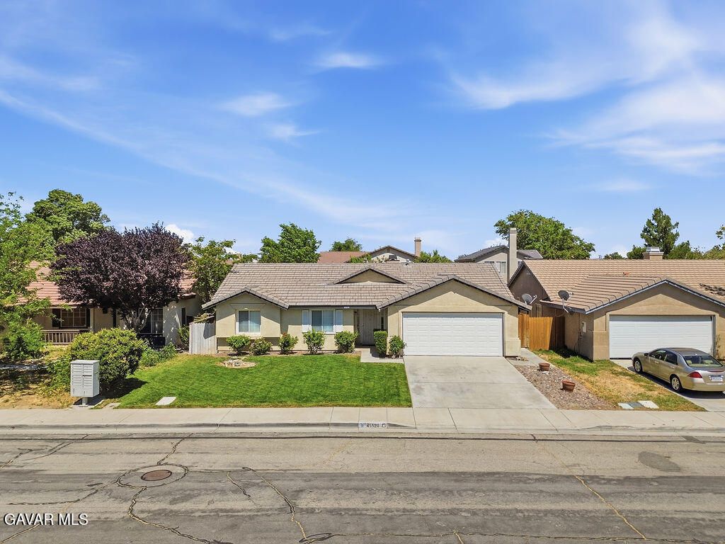 45520 Fairbanks Avenue, Lancaster, CA 93534