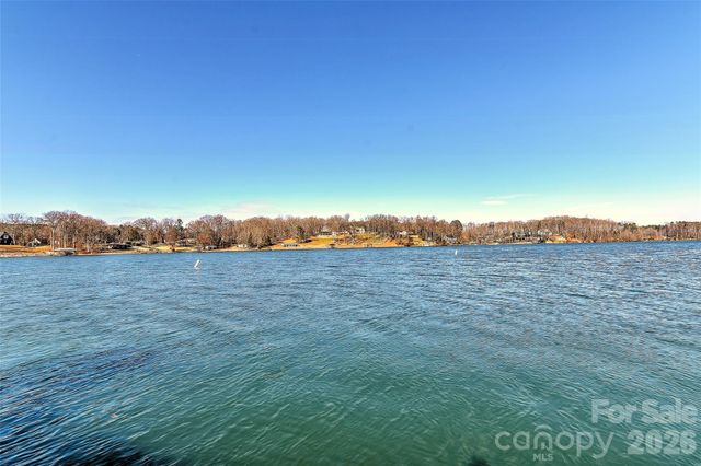 7332 Lakefront Drive 4, Charlotte, NC 28278