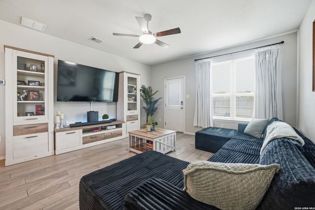 707 Blueleaf, San Antonio, TX 78245