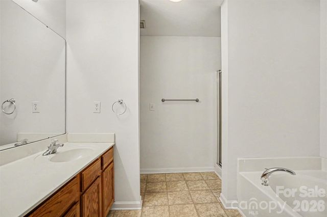7763 Abigail Glen Drive, Charlotte, NC 28212