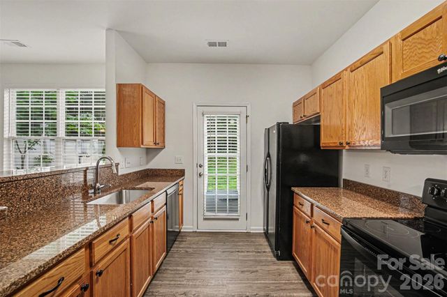 7763 Abigail Glen Drive, Charlotte, NC 28212