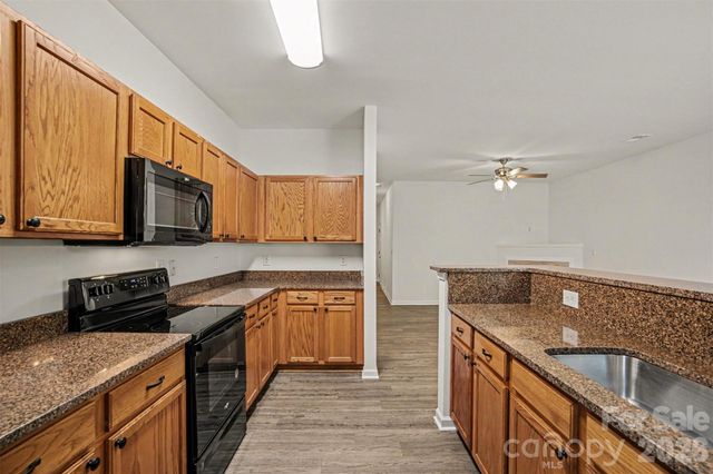 7763 Abigail Glen Drive, Charlotte, NC 28212