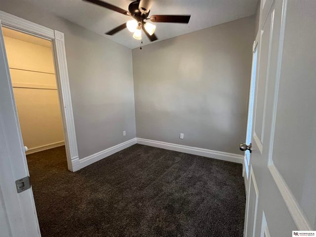 1050 S 29th Street, Omaha, NE 68105