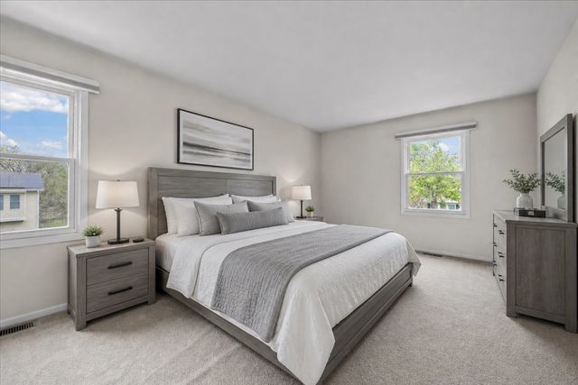 701 Thompson Boulevard, Buffalo Grove, IL 60089