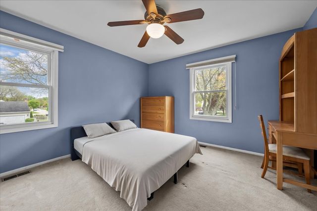 701 Thompson Boulevard, Buffalo Grove, IL 60089