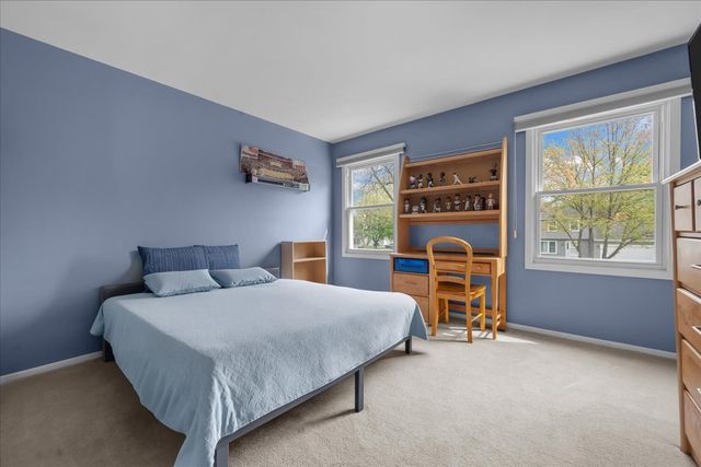 701 Thompson Boulevard, Buffalo Grove, IL 60089
