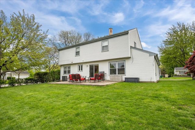 701 Thompson Boulevard, Buffalo Grove, IL 60089