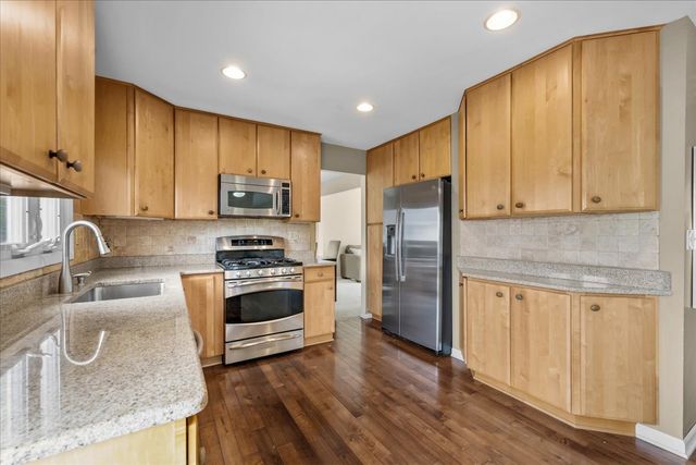 701 Thompson Boulevard, Buffalo Grove, IL 60089