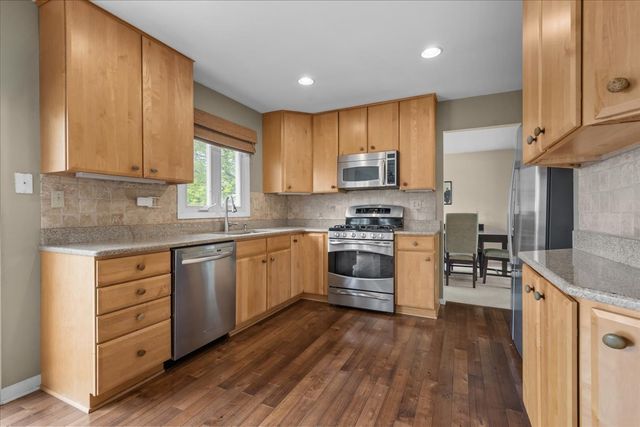 701 Thompson Boulevard, Buffalo Grove, IL 60089