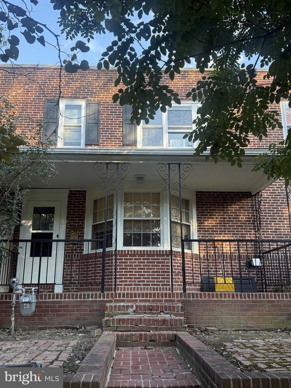 8 S BANCROFT PKWY, Wilmington, DE 19805 — exterior