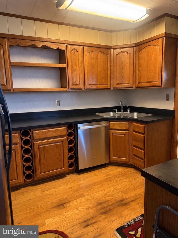 8 S BANCROFT PKWY, Wilmington, DE 19805 — photo 5