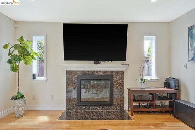 2198 La Orinda, Concord, CA 94518